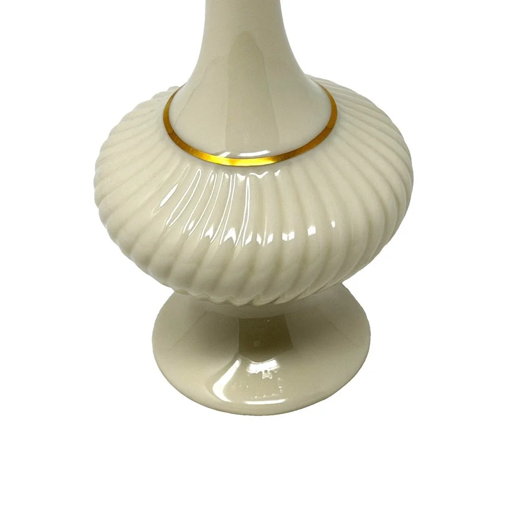 Lenox shelf stem opening